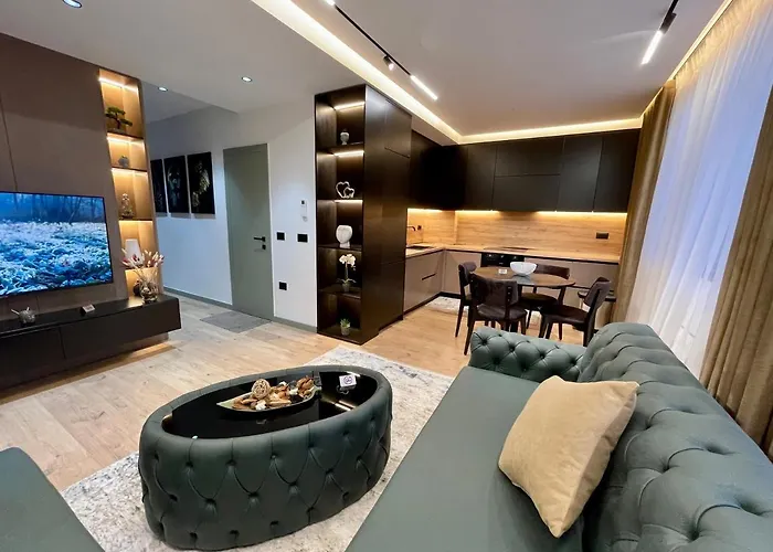 Queens Luxury Apartments Tirana