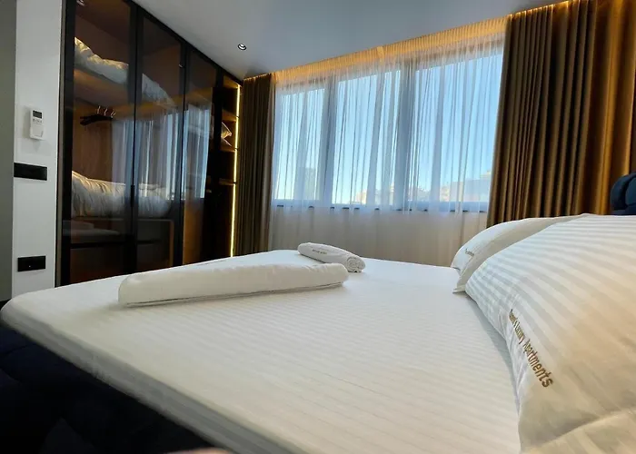 Queens Luxury Apartments Tirana