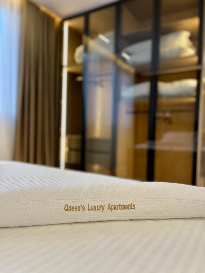 Queens Luxury *