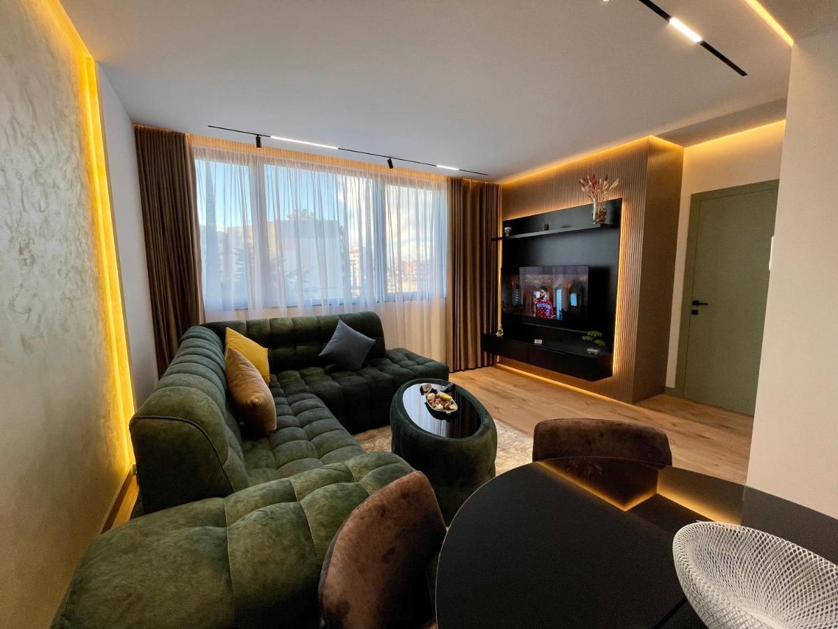 Queens Luxury Leilighet Tiranë