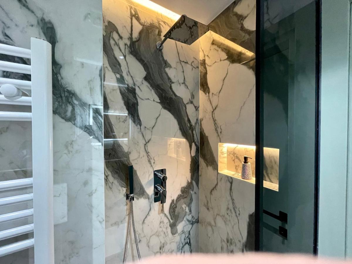 Queens Luxury Apartament Tirana