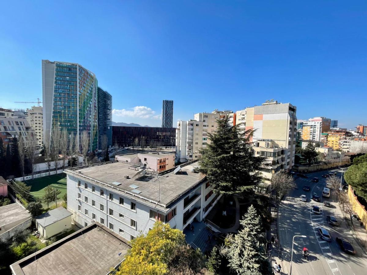 Queens Luxury * Tirana